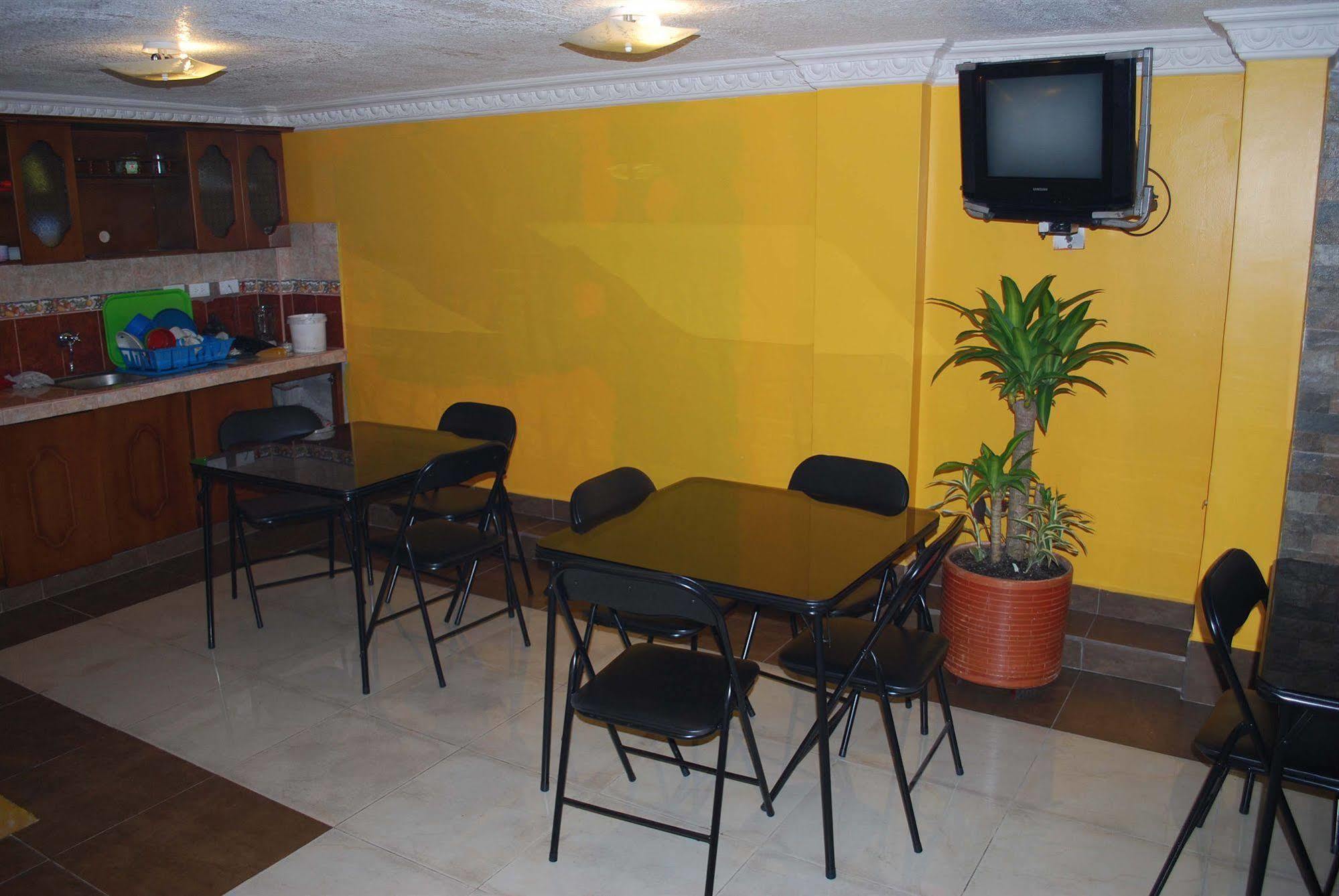 Miguel Angel Terminal Quitumbe Hotel Кито Екстериор снимка